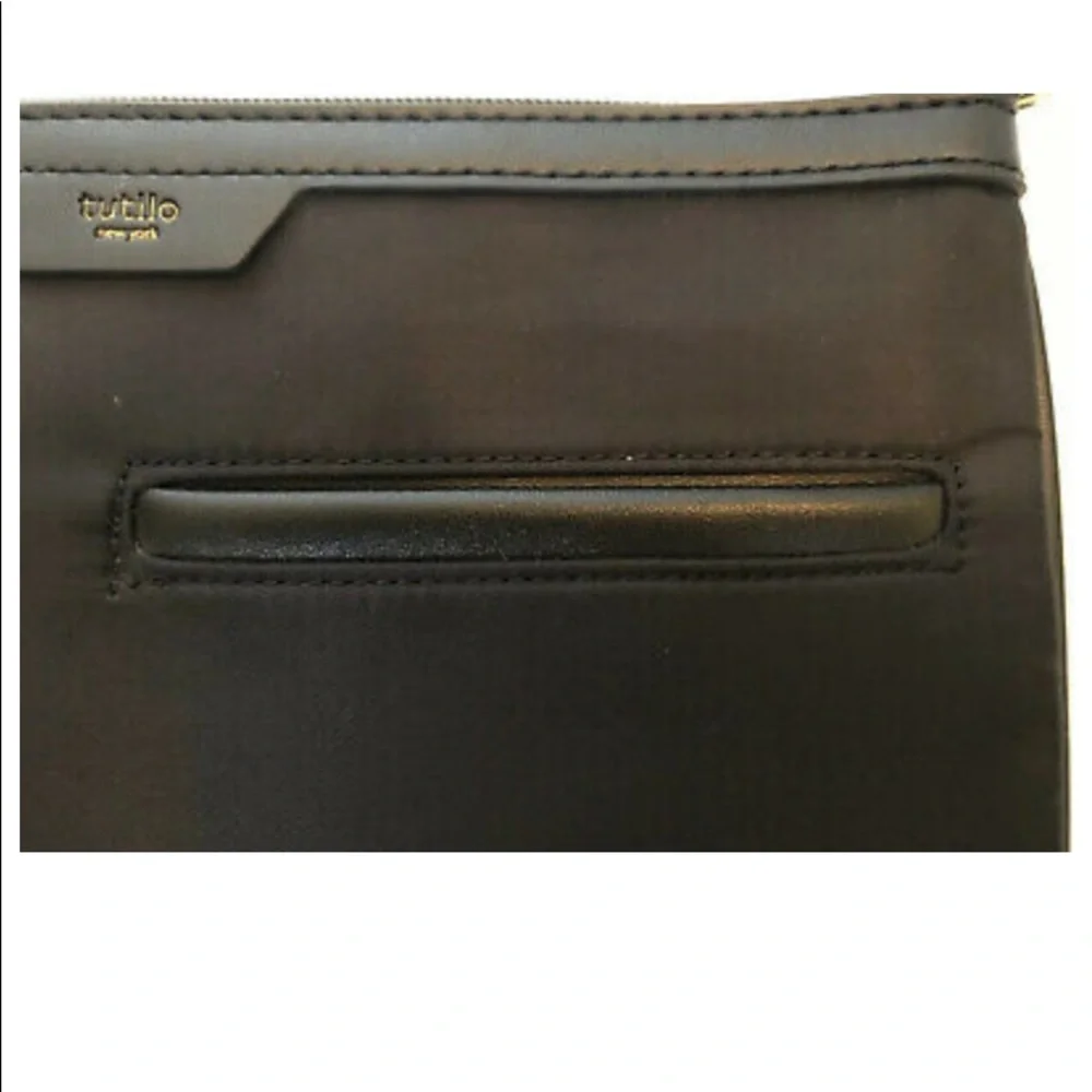 Tutilo New York black nylon wristlet lap top bag size 12/9 Guc